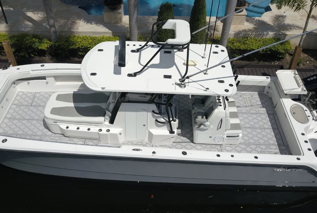 Overhead view of full center console foam deck