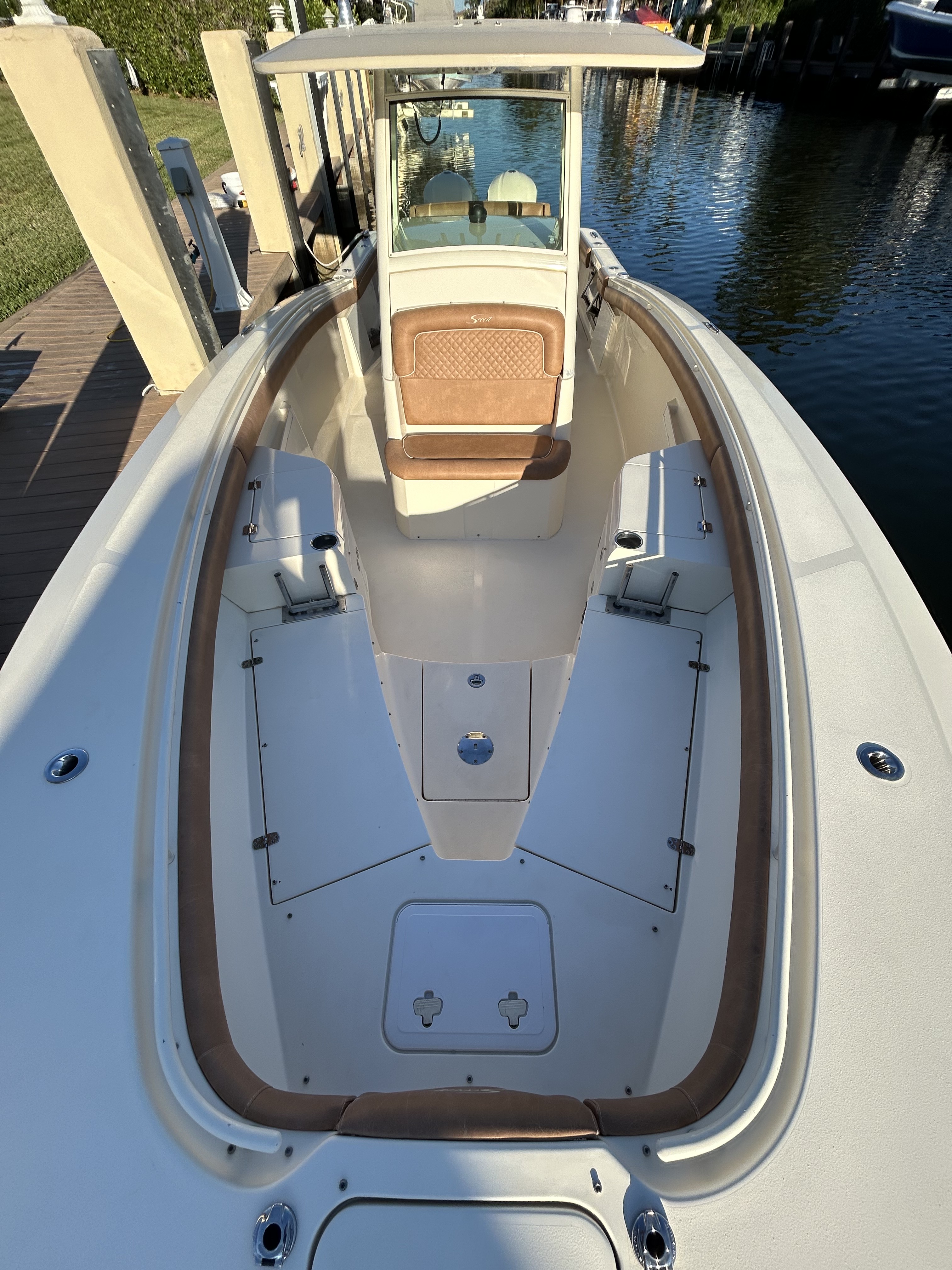 Bow cockpit deep clean after detailing