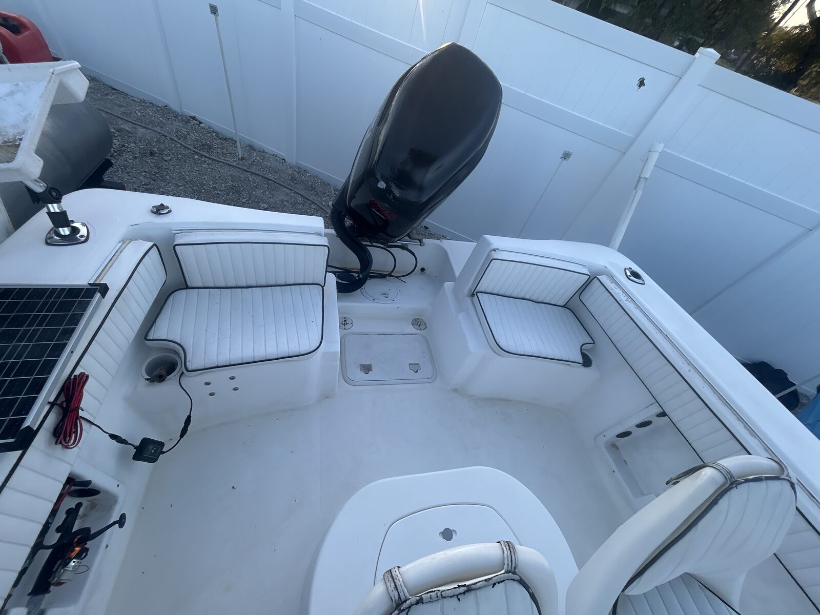 Cockpit & cushion detail after detailing